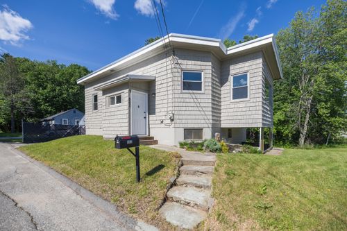 863 Minot Ave, Auburn, ME, 04210-3718 | Card Image