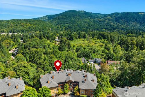 apt-d302-1000 Cabin Creek Ln Sw, Issaquah, WA, 98027-4665 | Card Image