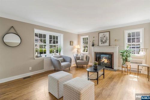 316 Birch Pkwy, Wyckoff, NJ, 07481-2832 | Card Image