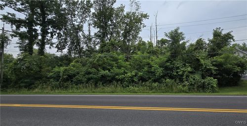 6136 Cobblestone Dr, Cicero, NY, 13039-9016 | Card Image