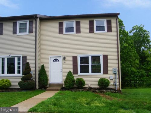 32 White Dogwood Dr, ETTERS, PA, 17319-9567 | Card Image