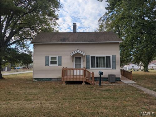 514 Putnam St, Mount Olive, IL, 62069-2050 | Card Image