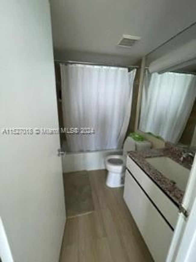 APT-509 - 6767 Collins Ave, Condo with 2 bedrooms, 2 bathrooms and null parking in Miami Beach FL | Image 20