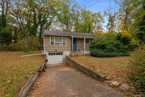 1 Printing House Cir, Northport, NY, 11768-1707 | Card Image