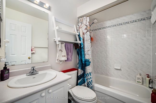 63 Manhattan Cres, House attached with 2 bedrooms, 2 bathrooms and 2 parking in Ottawa ON | Image 13