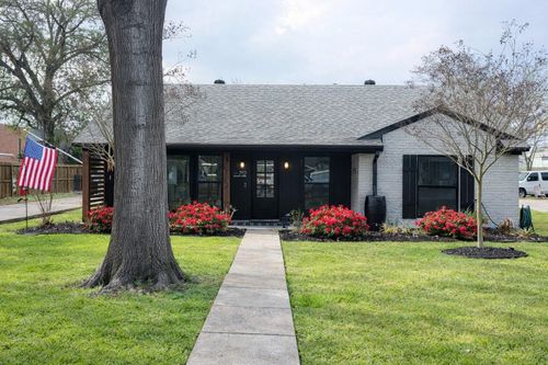 712 Clarence St, Tomball, TX, 77375-4503 | Card Image