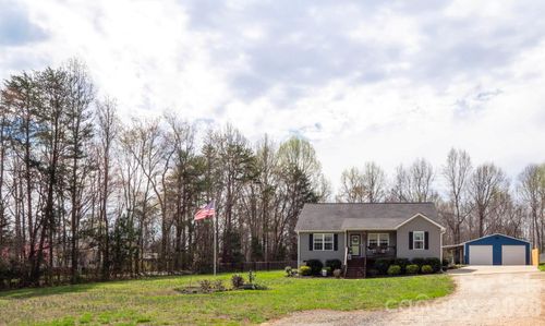 2979 Greenleaf Rd, Clover, SC, 29710-6492 | Card Image