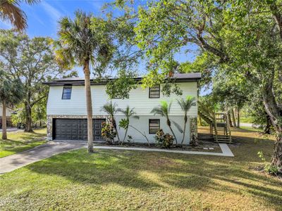 566 Evergreen Street Ne, House other with 3 bedrooms, 2 bathrooms and null parking in Palm Bay FL | Image 2