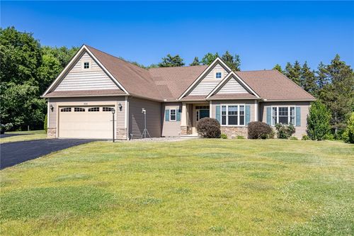 996 Summer Creek Ln, Webster, NY, 14580-9210 | Card Image