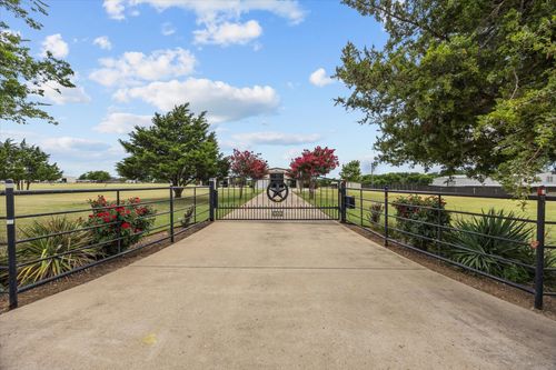 4502 Skinner Rd, Midlothian, TX, 76065-7726 | Card Image