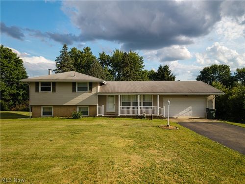 5216 Oakvale St Sw, Canton, OH, 44706-2046 | Card Image