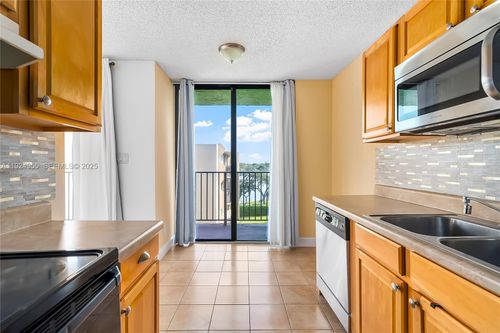 apt-502-3550 Blue Lake Dr, Pompano Beach, FL, 33064-2059 | Card Image