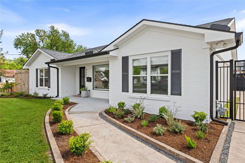 4509 Brookwoods Dr, Houston, TX, 77092-8337 | Card Image