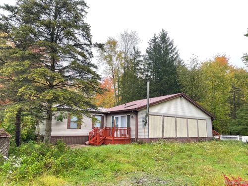 3148 Oneil Rd, Kenockee, MI, 48006-4320 | Card Image