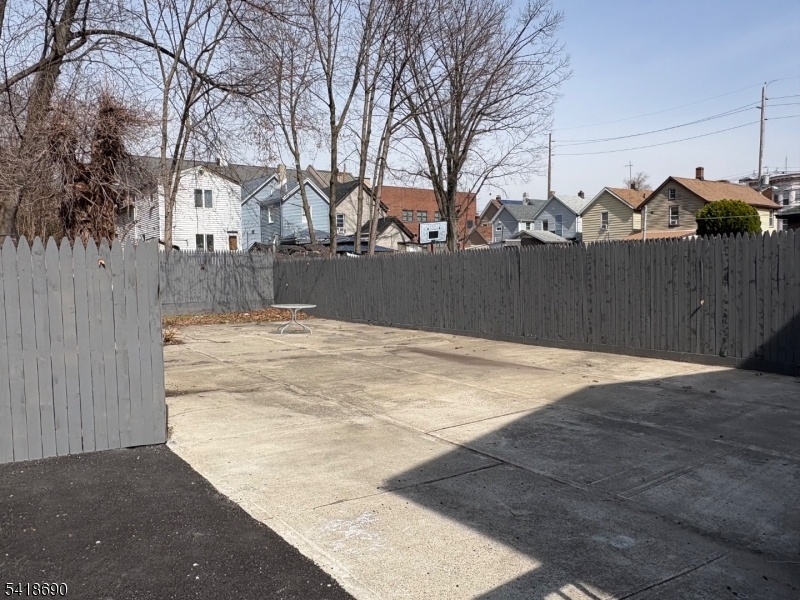 Residential Lease in Passaic City 5