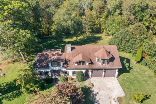 15 Mountain View Dr, Weston, CT, 06883-1317 | Card Image