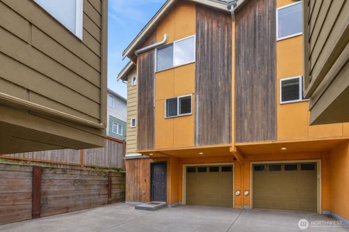 2118 W Ruffner St, Seattle, WA, 98199-2342 | Card Image