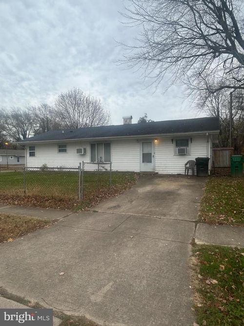 202 President Dr, DOVER, DE, 19901-5224 | Card Image