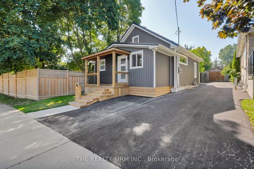 31 Briscoe St W, London, ON, N6J1M4 | Card Image