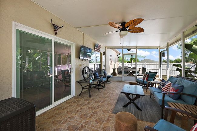 Full screen enclosed patio | Image 25