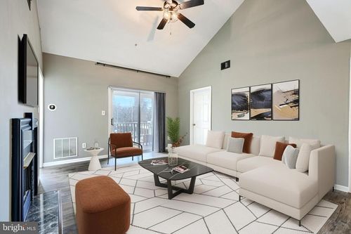 apt-301-8803 Stone Ridge Cir, PIKESVILLE, MD, 21208-1106 | Card Image