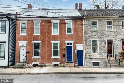 21 N East St, CARLISLE, PA, 17013-2509 | Card Image