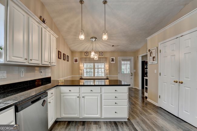 305 Morning Glen Dr, House other with 4 bedrooms, 2 bathrooms and 2 parking in Suwanee GA | Image 26