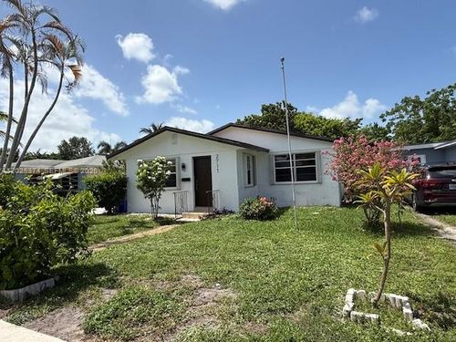 2711 Dewey St, Hollywood, FL, 33020-5725 | Card Image