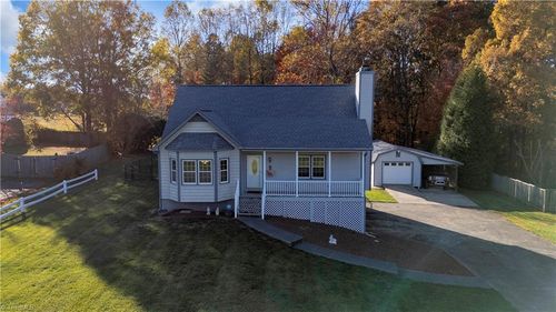 1109 Ridgecliff Dr, Rural Hall, NC, 27045-9716 | Card Image