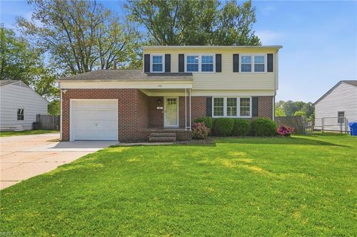 90 Saint Croix Dr, Newport News, VA, 23602-6230 | Card Image