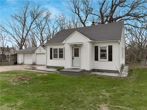 18374 Melby St, Whitehall, WI, 54773-8418 | Card Image