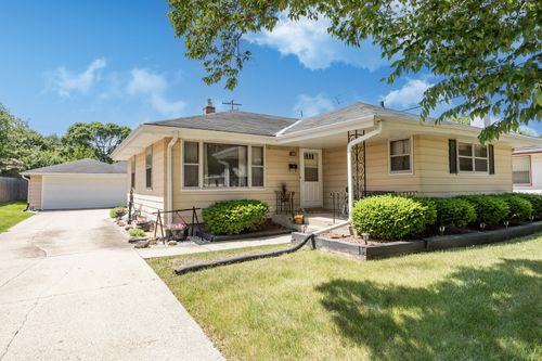 10443 W Lawn Ave, Milwaukee, WI, 53225-3223 | Card Image