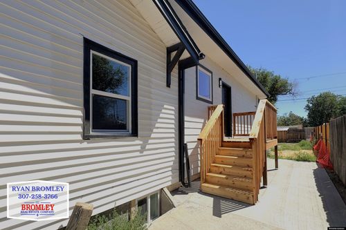 831 N Mckinley St, Casper, WY, 82601-1528 | Card Image