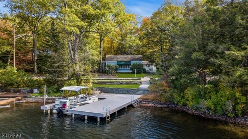 149 Lake End Rd, Newfoundland, NJ, 07435-1207 | Card Image