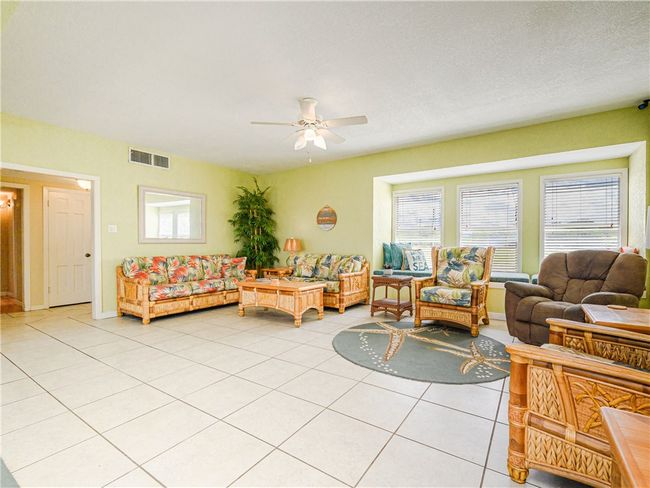 1170 S Virginia St, House other with 4 bedrooms, 4 bathrooms and null parking in Port Lavaca TX | Image 10