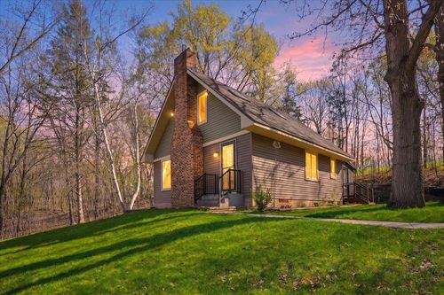 N7513 910th St, River Falls, WI, 54022-4045 | Card Image
