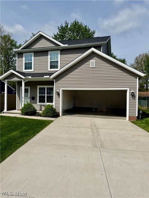 4718 Belle Meadow Rd, Mentor, OH, 44060-1117 | Card Image