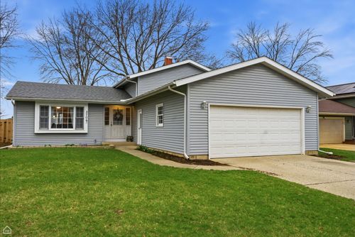 3706 W Bradley Ct, McHenry, IL, 60050-3962 | Card Image