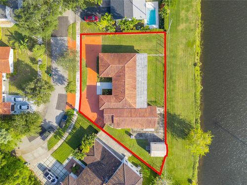 9380 Sw 83rd St, Miami, FL, 33173-4104 | Card Image