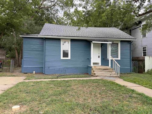 109 S West Pl, Salina, KS, 67401-2717 | Card Image