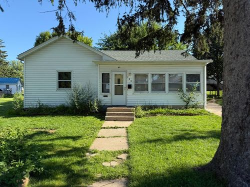 122 E Dodge St, Dodgeville, WI, 53533-1152 | Card Image
