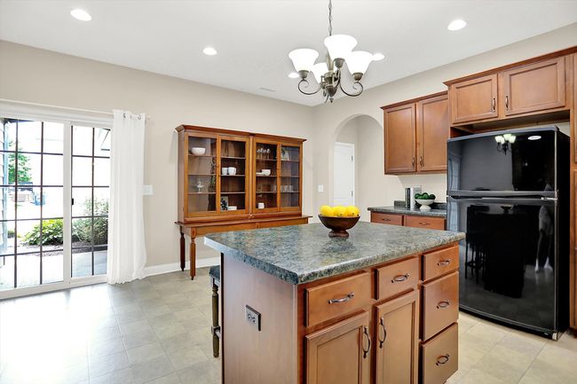 6691 Beekman Pl, Condo with 3 bedrooms, 3 bathrooms and null parking in Zionsville IN | Image 14