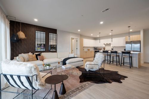 311-635 7th Ave S, Nashville, TN, 37203-5041 | Card Image