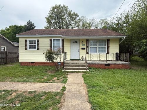 117 W Tickle St, Dyersburg, TN, 38024-2430 | Card Image