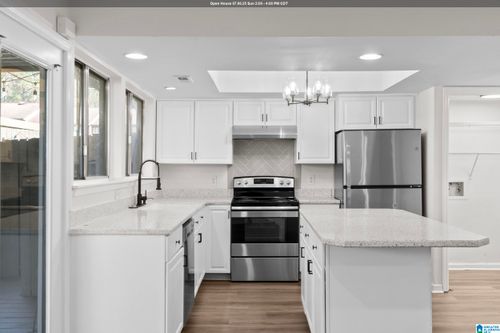 3665 Haven View Cir, Vestavia Hills, AL, 35216-4821 | Card Image