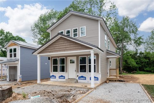 304 Hampton Ct, Charlestown, IN, 47111-2043 | Card Image