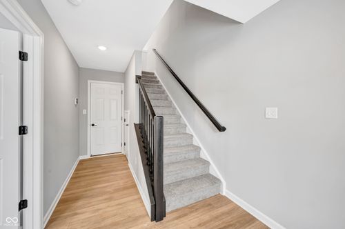 4472 Yellowwood Ave, Brownsburg, IN, 46112-2094 | Card Image