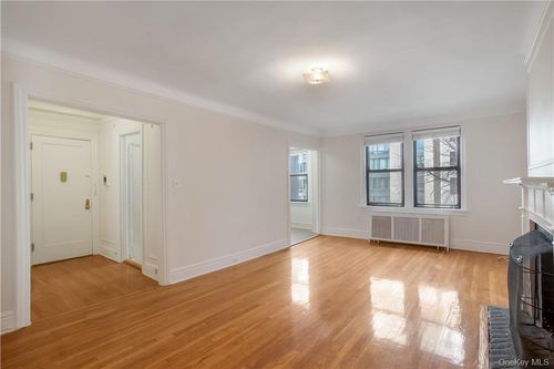 apt-6e-250 Martine Ave, White Plains, NY, 10601-3410 | Card Image