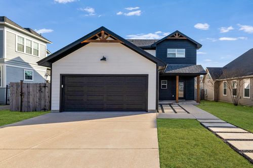 a-609A W 7th St, Taylor, TX, 76574-2716 | Card Image