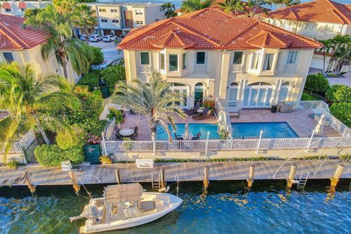 4a-3942 Ne 171st St, North Miami Beach, FL, 33160-3076 | Card Image